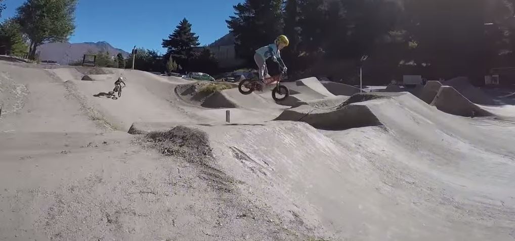 85cbb8_fcda4cd00034fd3afc4e275c43b7752e.png_srz_445_240_75_22_0.50_1.20_0